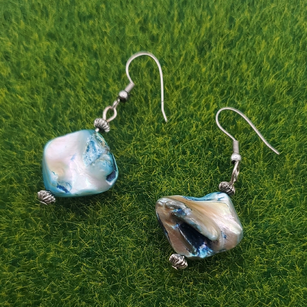 Elegant Earth Blue Mother Of Pearl and Silver Earrings E2103